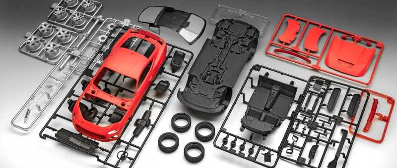 Die Bausatzinhalt im Überblick. (Foto: Revell)