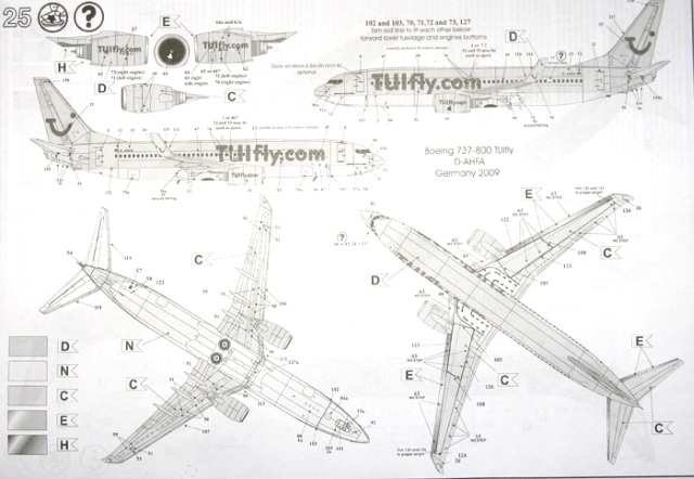 Revell - Boeing 737-800 TUIfly "GoldbAir"