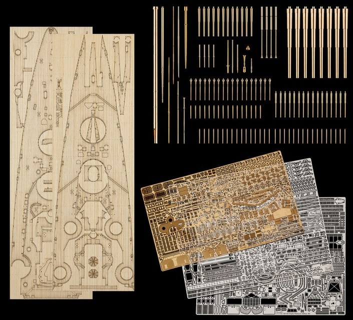 Lasergeschnittene, selbstklebende Holzdecks, drei große Ätzteilbögen, zahlreiche gedrehte Messingteile: Zubehör satt! (Foto: Revell)