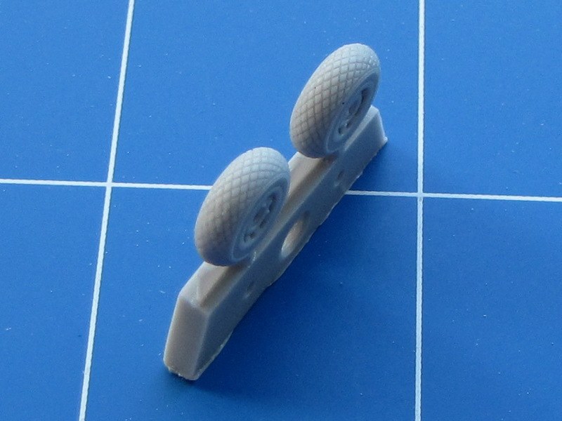 S.B.S Model - P-51 Mustang wheel set (diamond tread)