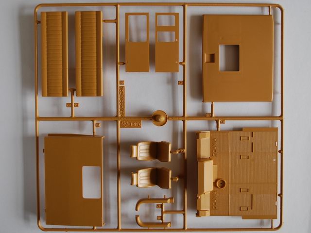 Italeri - Scania T142M Roadrunner