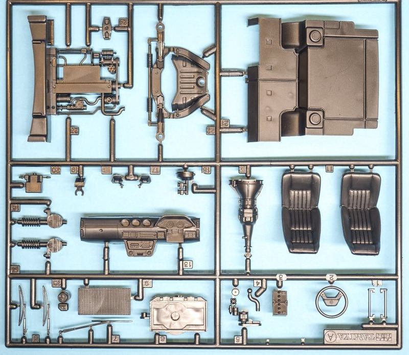 Tamiya - Nissan Fairlady 280Z T-Bar Dach