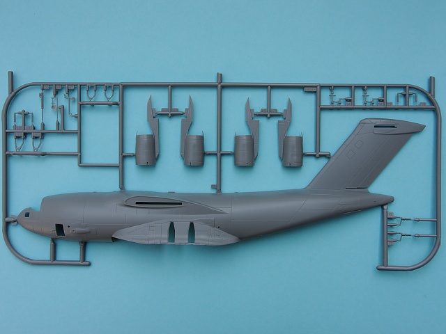 Revell - C-17A Globemaster RAF/Qatar