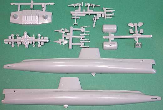 Revell - Guided Missile Fleet and Seaplane Tender Gift Set