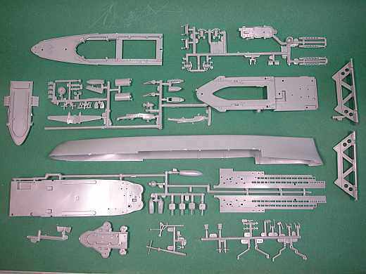 Revell - Guided Missile Fleet and Seaplane Tender Gift Set