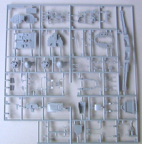 Hasegawa - Mitsubishi A6M5c Zero Fighter (Zeke) Type 52 Hei 