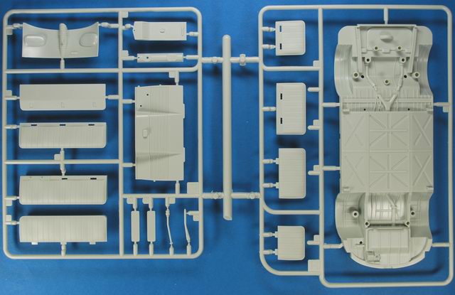 Revell - Volkswagen T1 "Samba Bus"