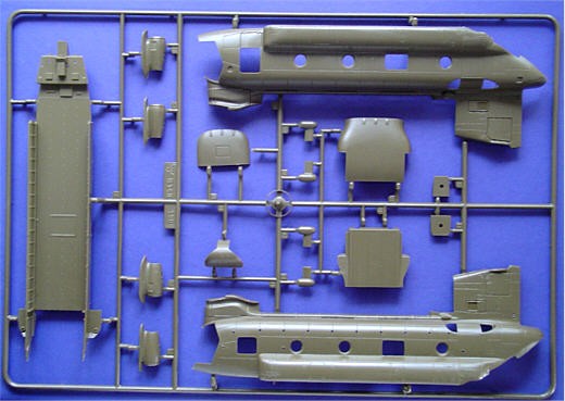 Italeri - ACH-47A Armed Chinook