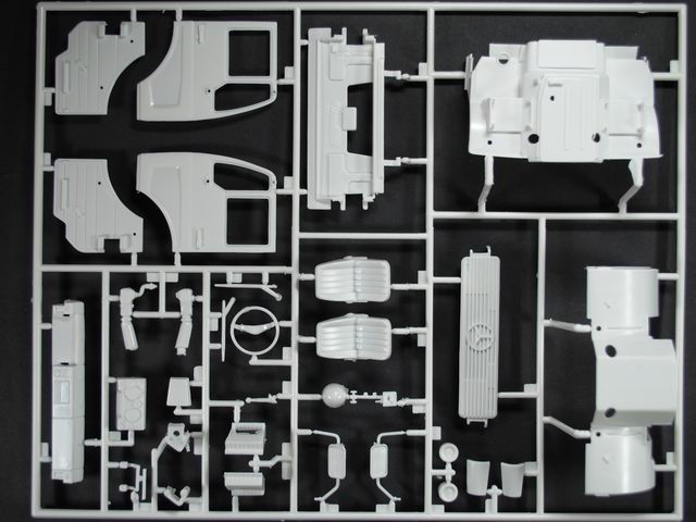 Revell - DLK 23-12 Mercedes-Benz 1419 F/1422 F