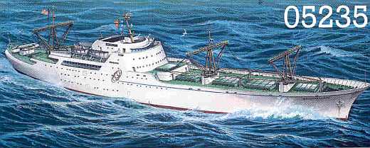 Revell - First nuclear powered merchant vessel  N/S Savannah