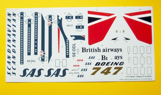 Revell - Boeing 747 Cutaway Display Plane