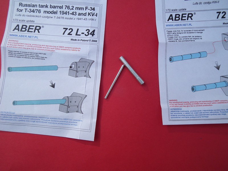 Pegasus Hobbies - KV-1 (M1940) & KV-2 Soviet Heavy Tanks 