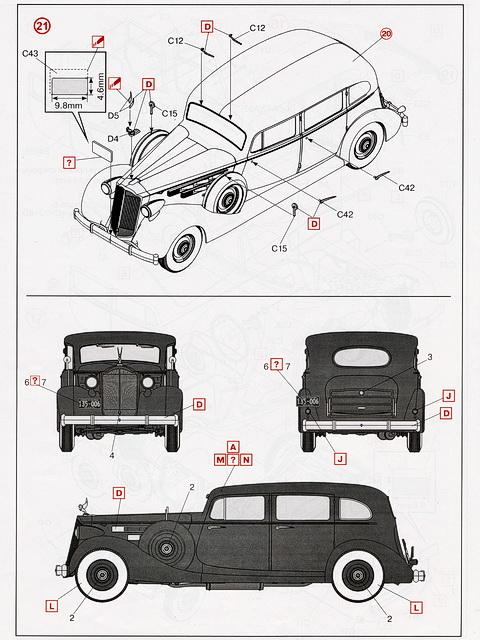 Seite 8 der Bauanleitung mit Farbangaben und Dekorationshinweisen für die Decals