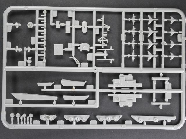 Revell - French Carrier Clemenceau/Foch