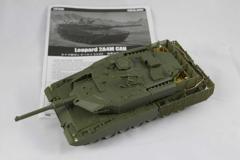 HobbyBoss - Leopard 2A4M CAN