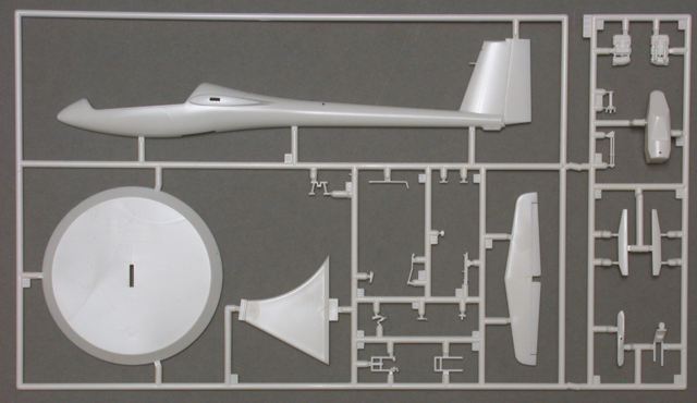 Revell - Glider Segelflugzeug LS8-t (& engine)