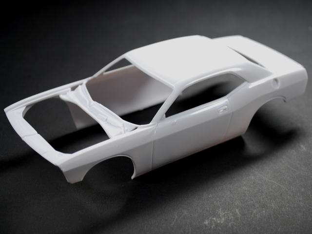 Revell - 2009 Dodge Challenger SRT8