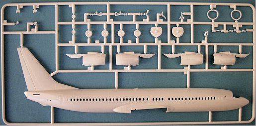 Revell - Boeing 737- 800 "RYANAIR"