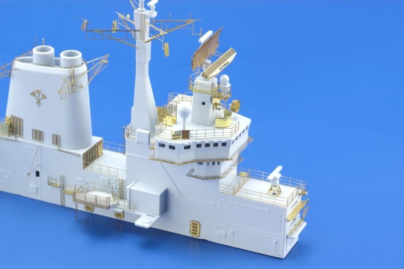 HMS Illustrious superstructure