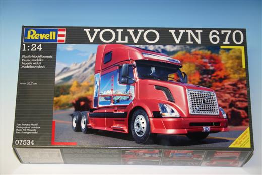 Revell - Volvo VN 670