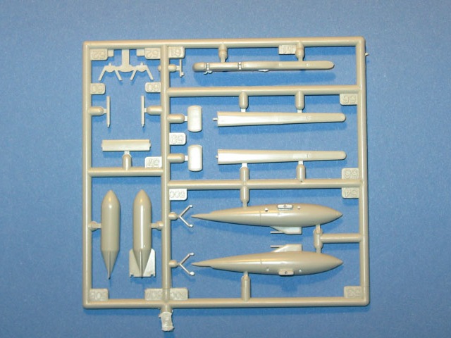 Revell - Focke Wulf Fw 190F-8 & BV 246 "Hagelkorn"