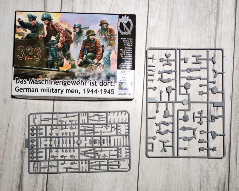 Master Box LTD - Das Maschinengewehr ist dort! – German military men 1944/45