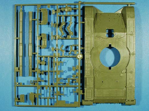 Revell - Russian MBT T-72B with EDZ