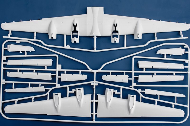 Revell - DC-4 Balair / Iceland Airways