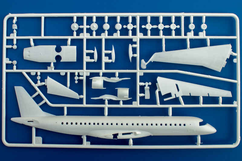 Revell - Embraer 190 Lufthansa