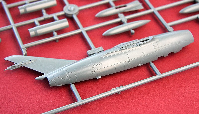UTI MiG-15