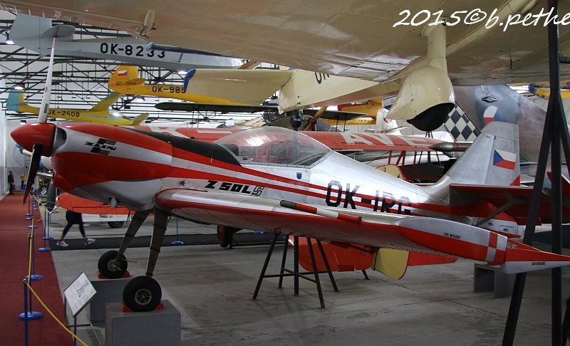 Die Z-50LS OK-IRG im Museum Prag/Kbely, vom Weltmeister Ing. Petr Jirmus