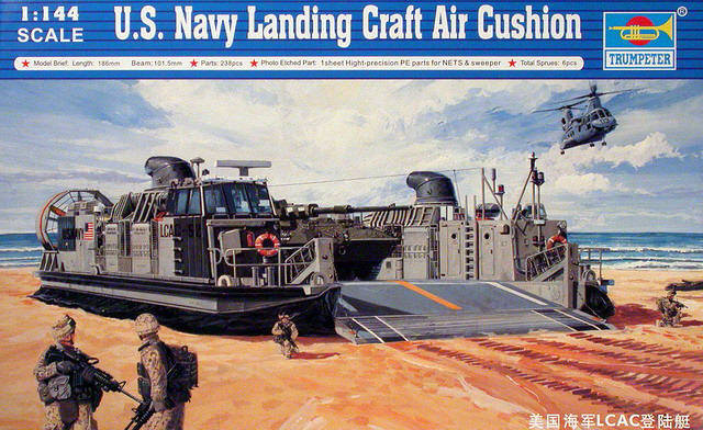 Trumpeter - U.S. Navy Landing Craft Air Cushion (LCAC)