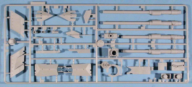 HobbyBoss - German Leopard 2 A6EX Tank