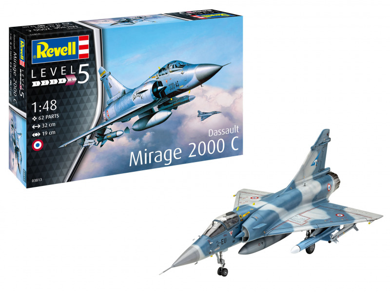 Das gebaute Modell und die Kartonverpackung. (Foto: revell.de)