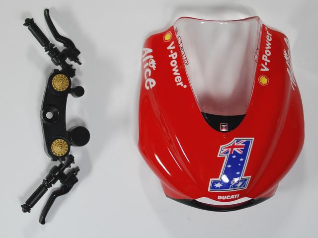 Italeri - Ducati Desmosedici GP8 2008