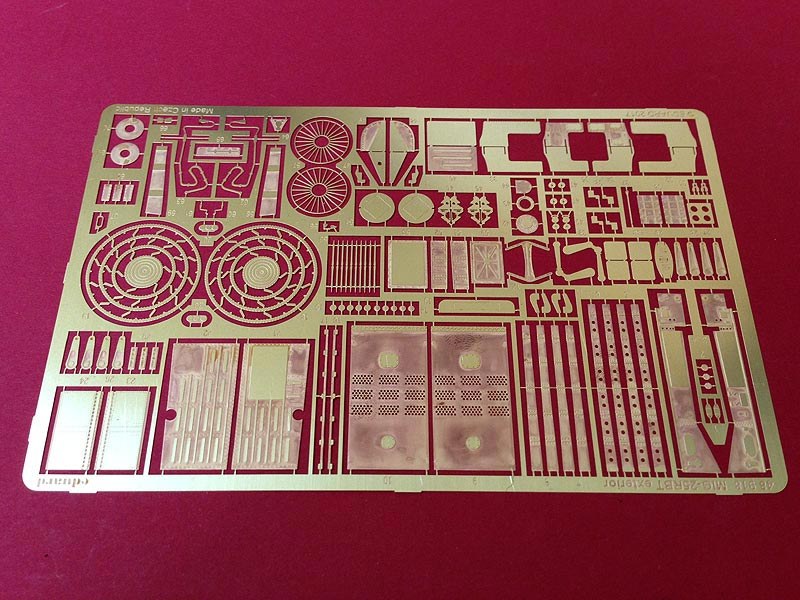 Eduard Ätzteile - MiG-25RBT exterior