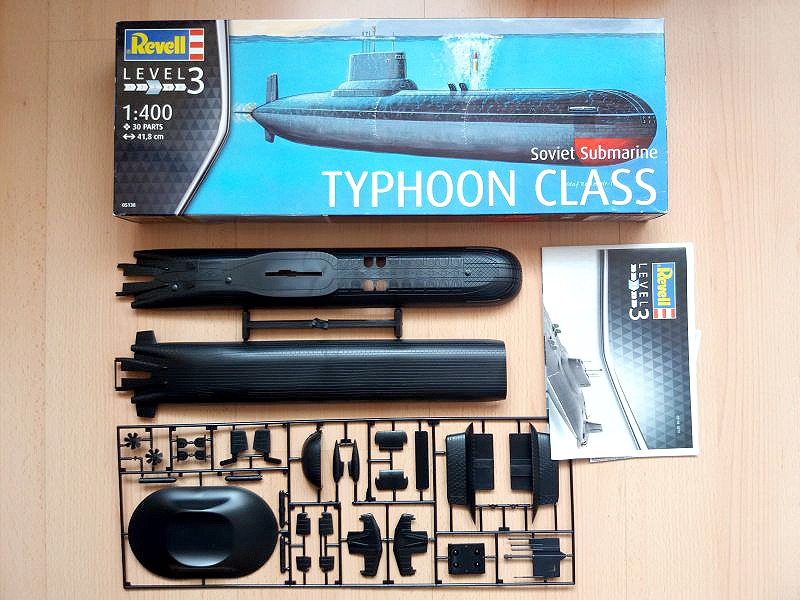 Revell - Soviet Submarine Typhoon Class