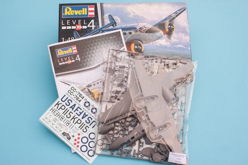 Revell - Beechcraft C-45F Expeditor