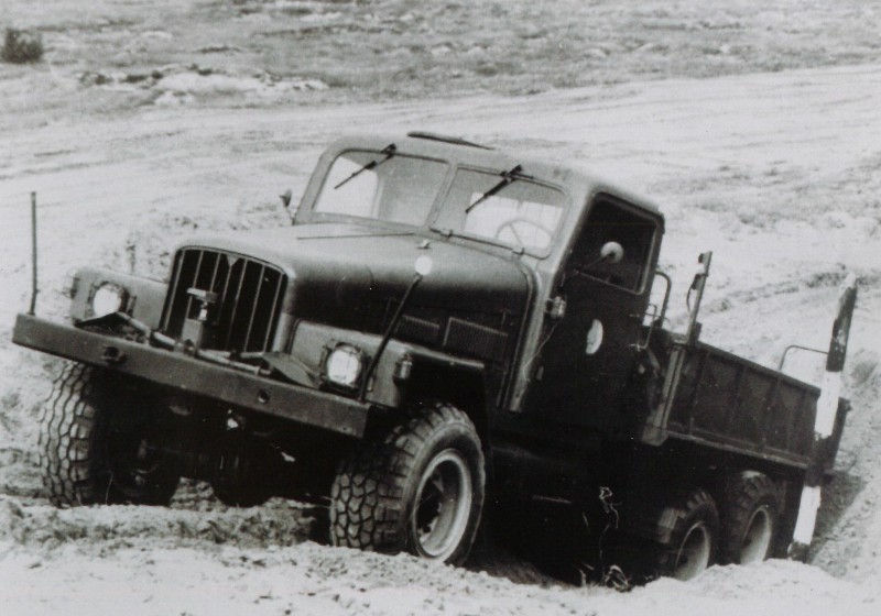  - Lastkraftwagen militärischer Formationen der DDR 1976-1991