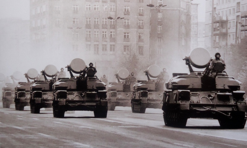 Verband Schilkas bei einer Militärparade in Dresden 1984.