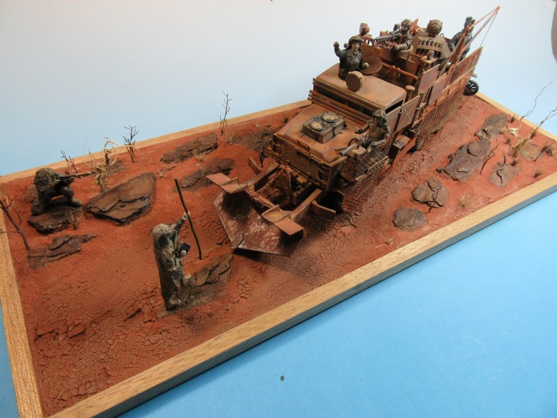 Endzeit Truck im Mad Max Style 1:35  