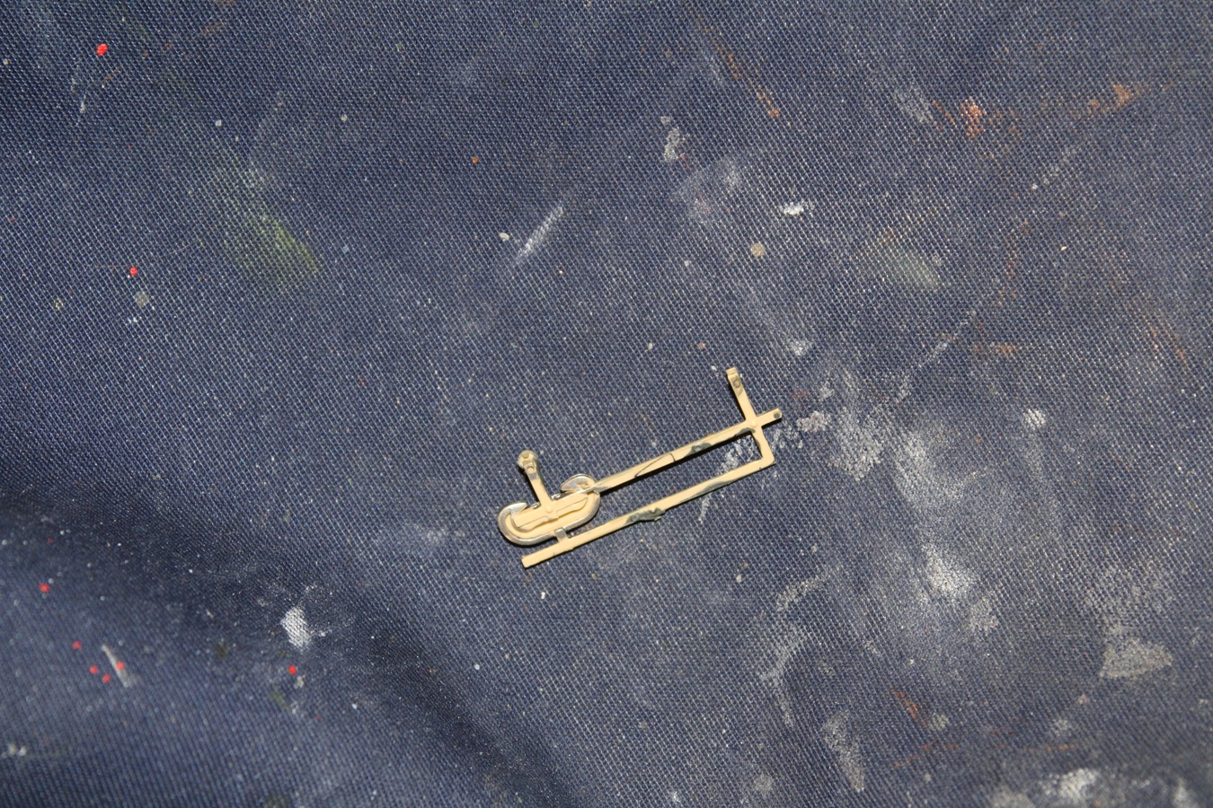 Mein Bastelschurz hat den Absturz eines Anbauteiles für einen Panther verhindert